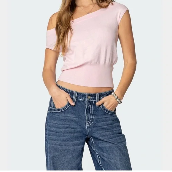 EDIKTED Michaela Off Shoulder Knit Pink Women's Top size medium - Picture 2 of 6